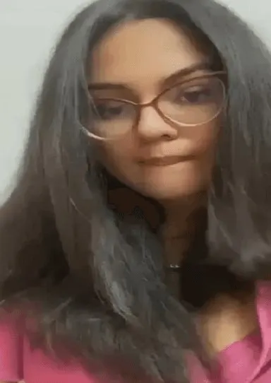 Beautiful Chashmish Girl Shows Off Her Pussy to Lover