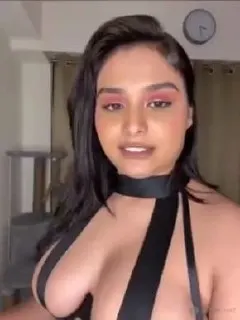 Watch Curly Quinn aka EveQuinn in Skimpy Duct Tape Teasing Ass on Stripchat Live