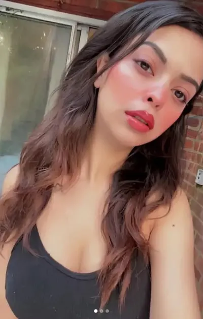 Watch Famous Instagram Queen Jaspreet Kaur Shows Big Boobs and Hairy Pussy Fully Nude on Live