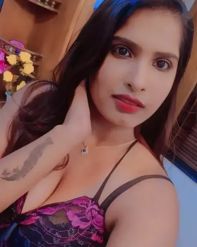 Desi bhabhi Tejashwini fucks devar all night during massage, hot and naughty