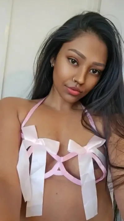 Naughty Indian NRI Babe Hot Nude Pics and Private Leaked Videos Collection