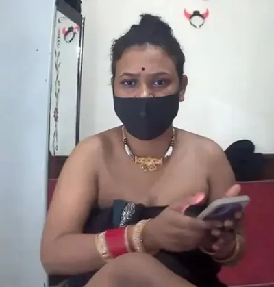 Desi Bhabhi Blowjob and Hard Fucking Boyfriend Demanding Sex Clips