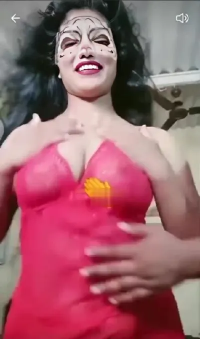 Horny Desi Bhabhi Shreya Shetty Nude Ass and Boobs On Display with Boyfriend