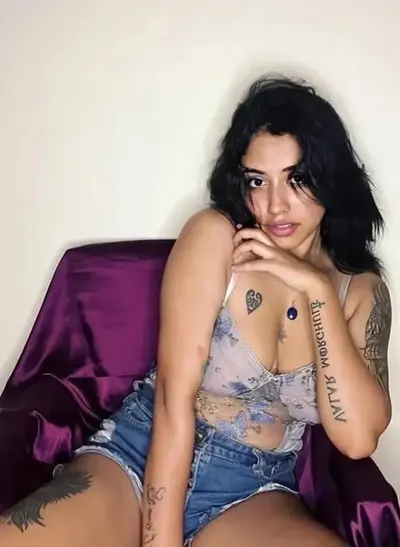 Watch Yajna Seni Teases In White Saree Twerks Her Big Ass Like A Pro