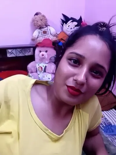 Cute Desi Girlfriend Shows Big Boobs Rubs Wet Pussy Nude Horny Tease