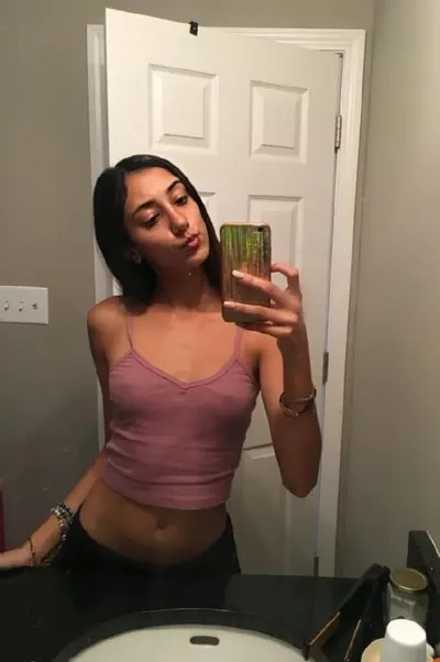 British Indian Girl Nude Mirror Selfies Full Boobs And Pussy Show for Snapchat
