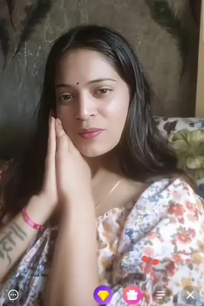 Desi GF Live Sex Show Teasing Her Boobs