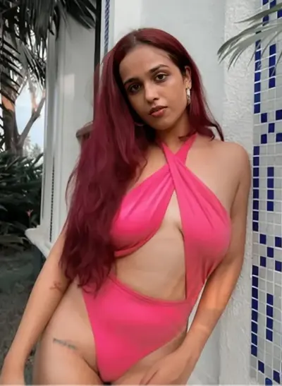 Tara Kudale Teasing In Black Lingerie Rubbing Her Pussy With Dildo Fully Nude